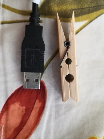 گیره لباس بامو مدل 76-1863 بسته 20عددی