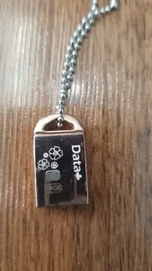 تجریه خرید فلش مموری دیتا پلاس مدل GIFT ظرفیت 64 گیگابایت