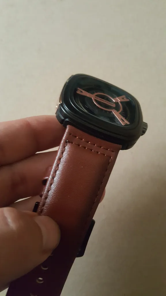 ساعت مچی عقربه ای مدل M2 8800