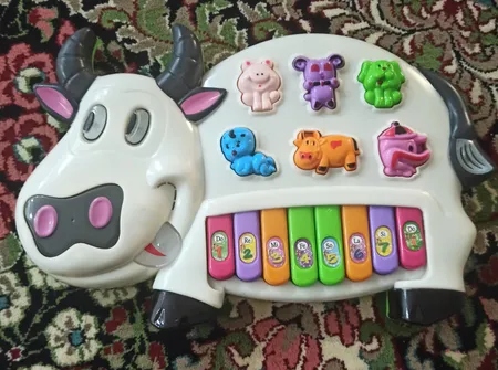 اسباب بازی آموزشی موزیکال مدل گاو