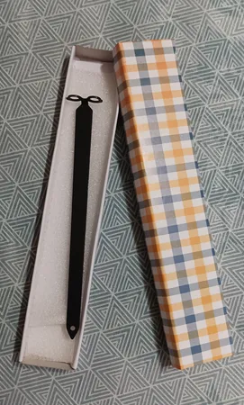 نشانگر کتاب مدل عینک