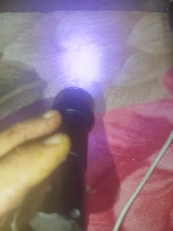 چراغ قوه دستی مدل HW-F600