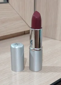 تجریه خرید رژ لب جامد مای مدل سیلکی شاین شماره 601