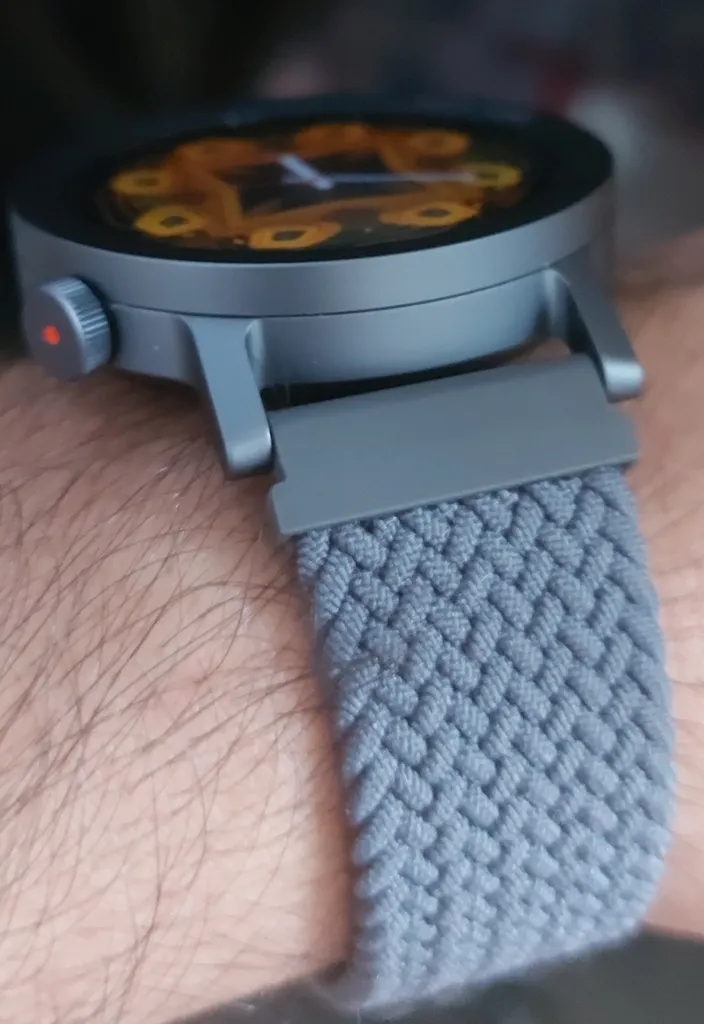 ساعت هوشمند 45 میلی‌متری ناتینگ مدل CMF Watch Pro 2 با بند سیلیکونی