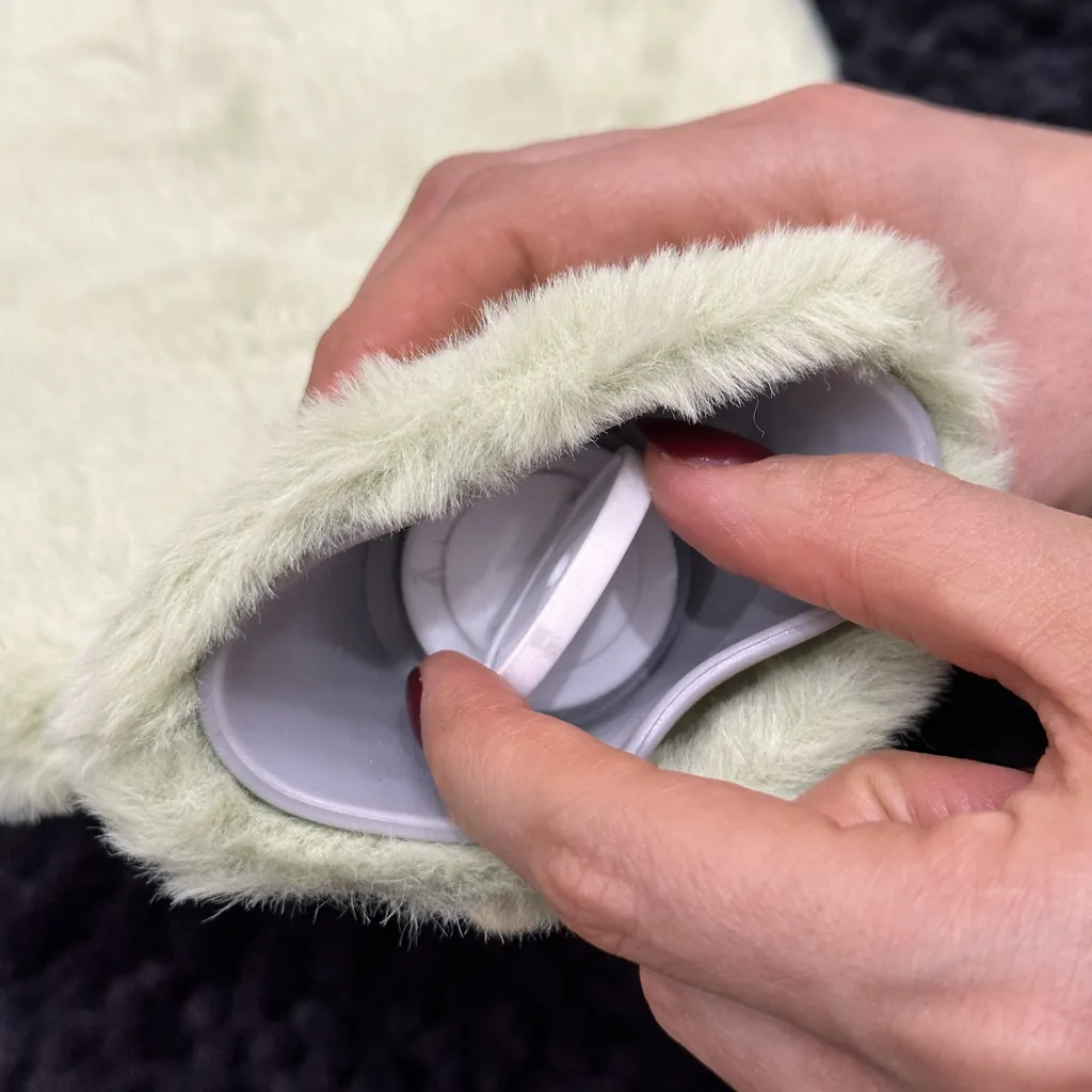 کیسه آب گرم بنکس مدل T5577 طرح عروسکی