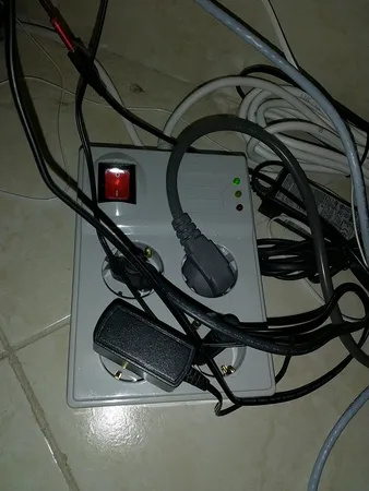 چندراهی برق و محافظ پارت الکتریک مدل PE773