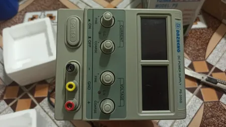 منبع تغذیه الکتریکی داژانگ مدل PS-305D