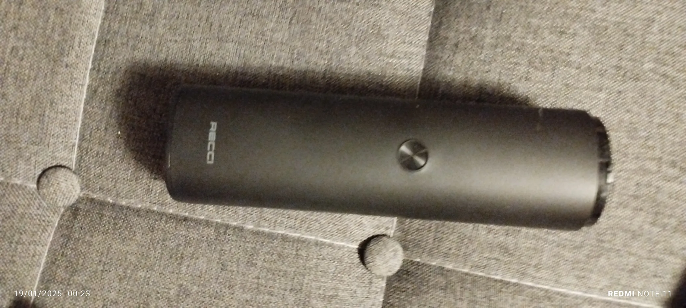 جارو شارژی دستی رسی مدل RA27