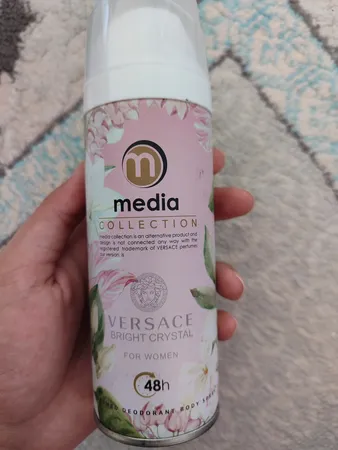 اسپری خوشبو کننده بدن زنانه مدیا مدل versace حجم 200 میلی لیتر