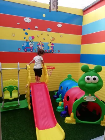 تونل بازی کودک طرح هزارپا