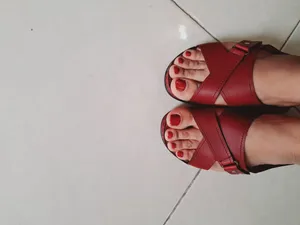 تجریه خرید دمپایی زنانه مدل طبی خارپاشنه