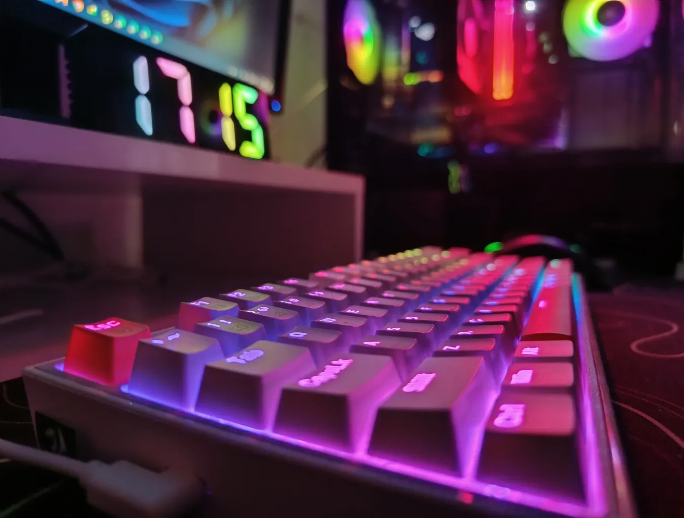 کیبورد مخصوص بازی ردراگون مدل Kitava K636 WGO-RGB