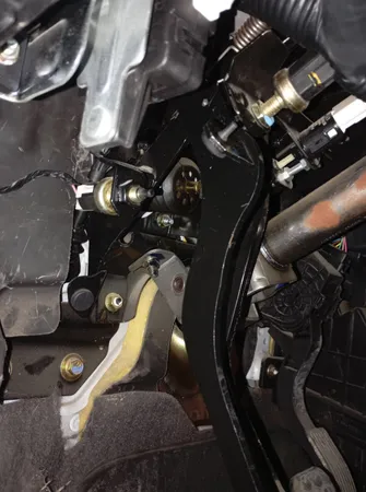 نرم کننده کلاچ‌ مدل پدال مناسب پراید