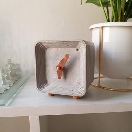 ساعت رومیزی استودیو پله مدل PC1