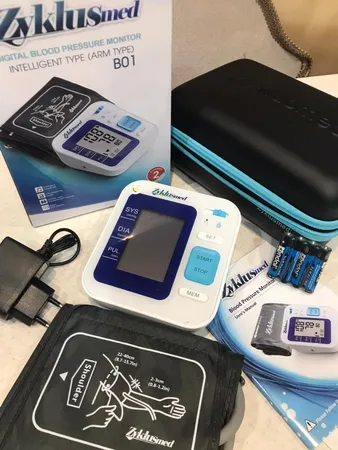 فشارسنج سخنگو زیکلاس مد مدل B01