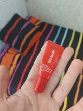 تجریه خرید بالم لب آکوالیپ مدل توت فرنگی