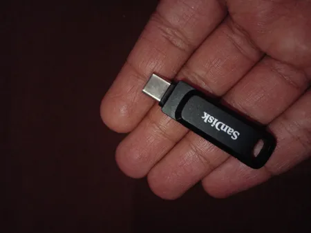 فلش مموری سن دیسک مدل Ultra Dual Drive Go ظرفیت 256 گیگابایت