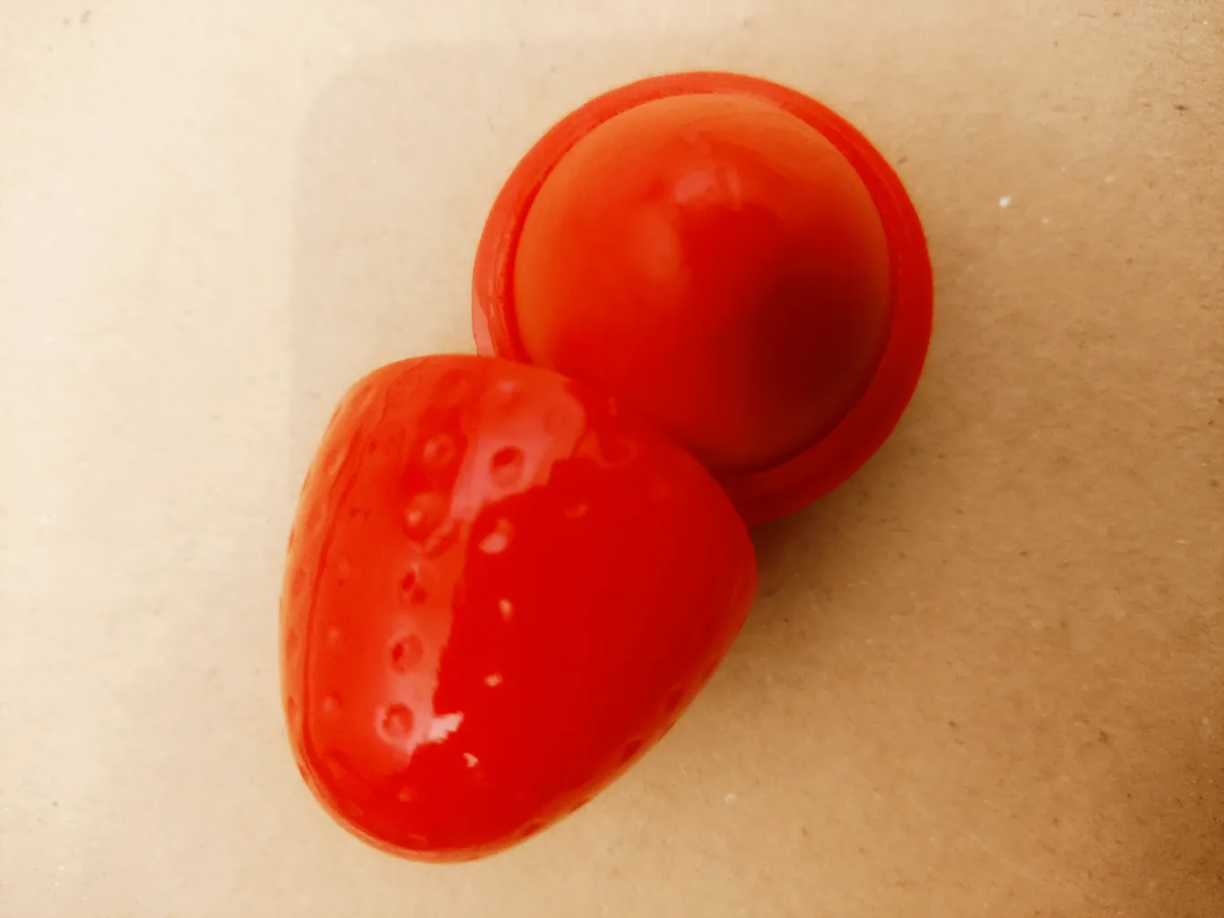 بالم لب واسینا مدل توت فرنگی کد 099