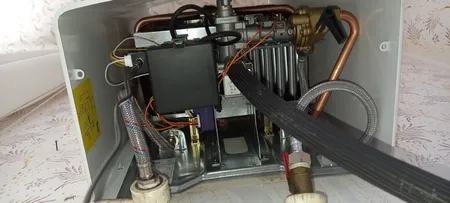 آبگرمکن دیواری بوتان مدل B3215i
