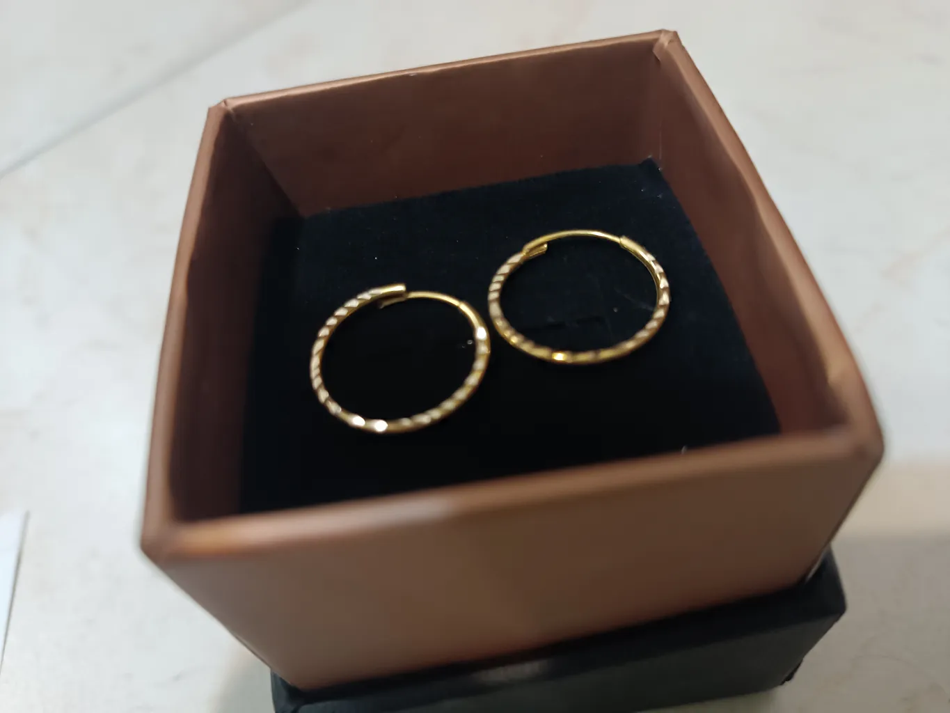 گوشواره حلقه‌ای طلا کم اجرت  18 عیار زنانه ناریا مدل بیوتی لوپ کد T21