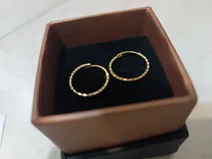 تجریه خرید گوشواره حلقه‌ای طلا کم اجرت  18 عیار زنانه ناریا مدل بیوتی لوپ کد T21