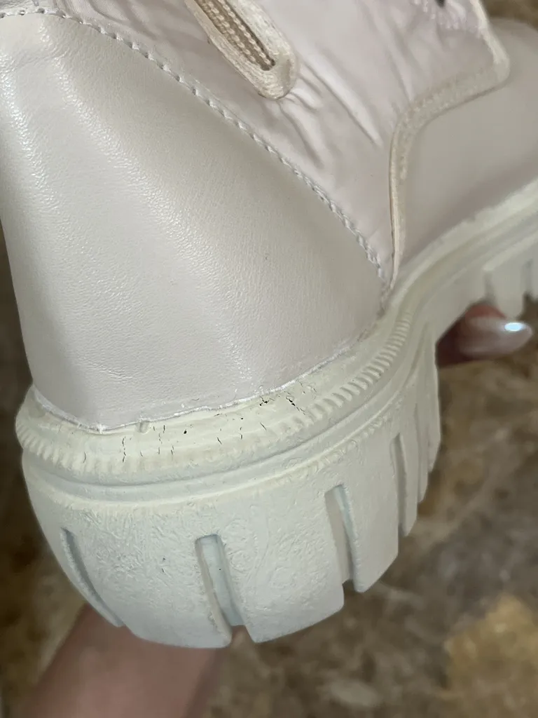 نیم بوت زنانه مدل کارانو