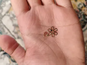 تجریه خرید آویز گردنبند طلا 18عیار الن مدل EL84