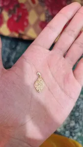 تجریه خرید آویز گردنبند طلا 18 عیار زنانه طلای مستجابی مدل  لوزی آوا کد 07