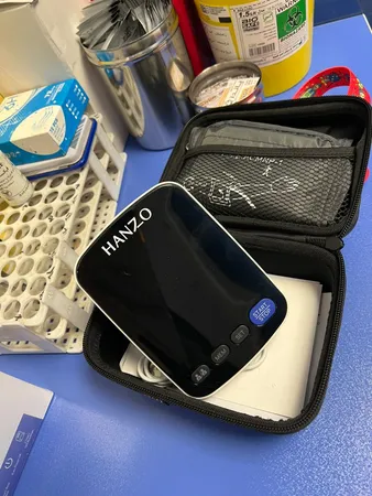 فشارسنج بازویی دیجیتال هانزو مدل U82