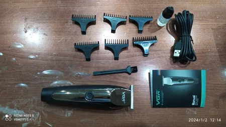 ماشین اصلاح موی صورت وی جی ار مدل 059