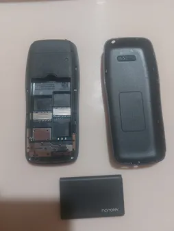 گوشی موبایل هانوفر مدل 105 دو سیم کارت ظرفیت 32 مگابایت و رم 64 مگابایت