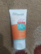 تجریه خرید کرم ضدآفتاب بی‌رنگ نئودرم مدل Highly Protective SPF50، مناسب پوست‌های چرب تا مختلط، حجم 50 میلی‌لیتر