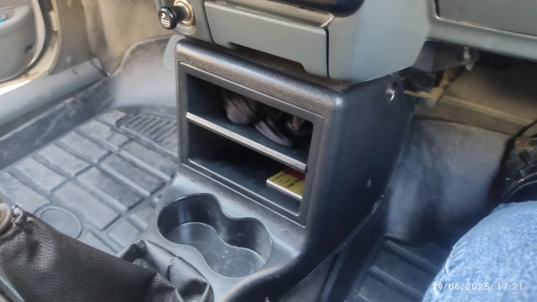 واکس داشبورد ماشین رستاک حجم 150 میلی لیتر