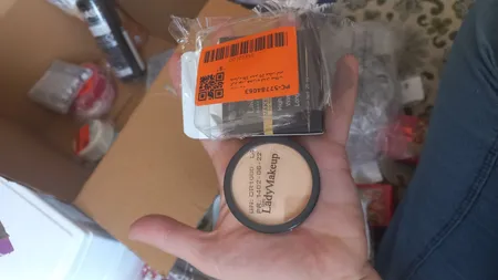 کرم پودر فشرده لیدی میکاپ شماره 1N حجم 20 میلی لیتر