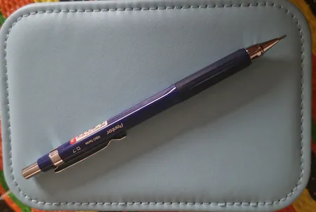 مداد نوکی پنتر مدل Glass قطر نوشتاری 0.7 میلی متر