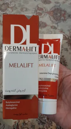 کرم روشن کننده صورت درمالیفت مدل Melalift مناسب انواع پوست حجم 40 میلی لیتر
