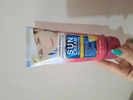 کرم ضدآفتاب وکالی مدل SPF50، حجم 130 میلی‌لیتر