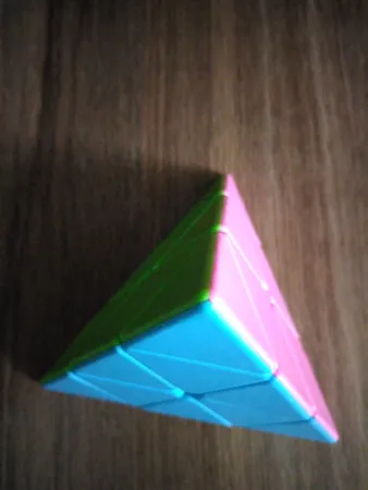 روبیک هرمی مدل Eseries