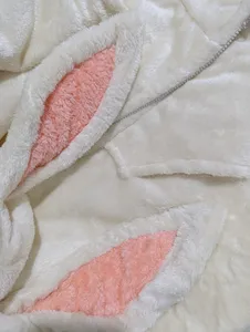 تجریه خرید سویشرت زنانه مدل خرگوشی پشمی