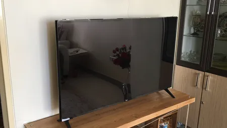 محافظ صفحه نمایش  مناسب برای تلویزیون 49 اینچ