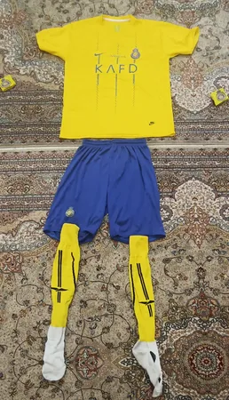 ست پنج تکه لباس ورزشی پسرانه طرح النصر مدل رونالدو 2024