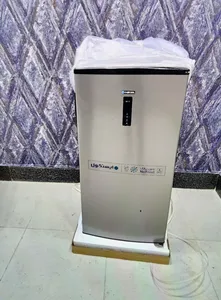 تجریه خرید یخچال فریزر 9 فوت ایستکول مدل هتلی 2919، با ارتفاع 108، عمق 56 و پهنای 54 سانتی‌ متر، مصرف انرژی A، دارای 3 طبقه در یخچال و 1 طبقه در فریزر، دارای کندانسور مخفی