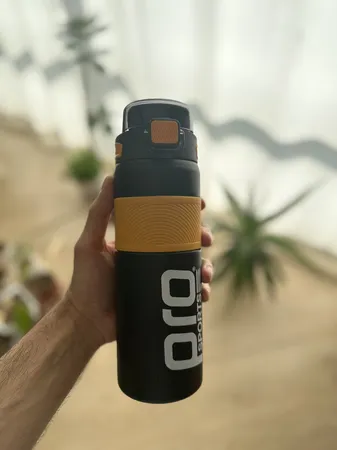 ماگ سفری مدل دوحالته دور سیلیکونی گنجایش 0.8 لیتر