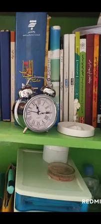 ساعت رومیزی مدل فلزی زنگ دار کد 001
