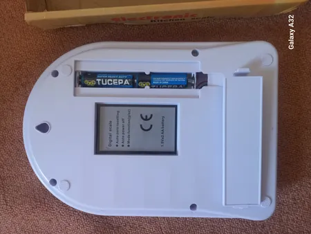 ترازو آشپزخانه الکترونیک مدل SF-400 به همراه چاقو