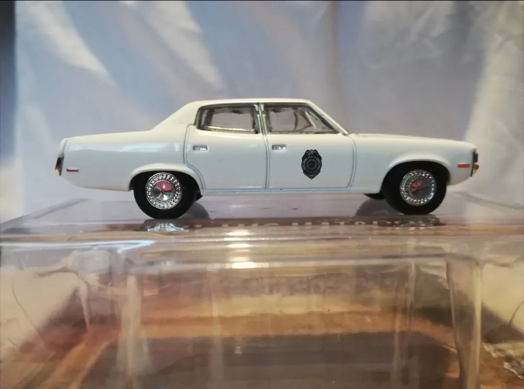 ماشین بازی گرین‌ لایت مدل 1971 AMC Matador کد 30250