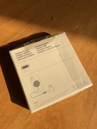 شارژر بی سیم 15وات اپل مدل MagSafe