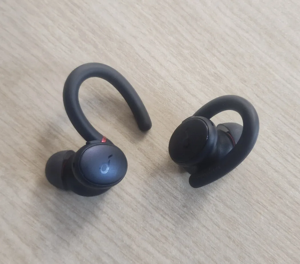 هدفون بلوتوثی انکر مدل Soundcore Sport X10 A3961