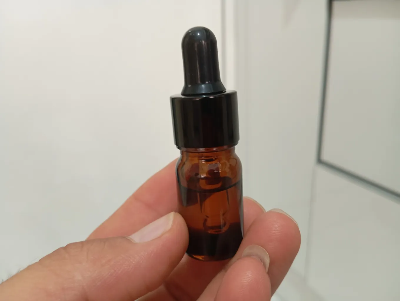 خوشبو کننده خورشیدی خودرو طرح هلی کوپتر مدل OKATI