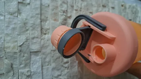 شیکر مدل 3 تیکه همزن دار گنجایش 0.55 لیتر